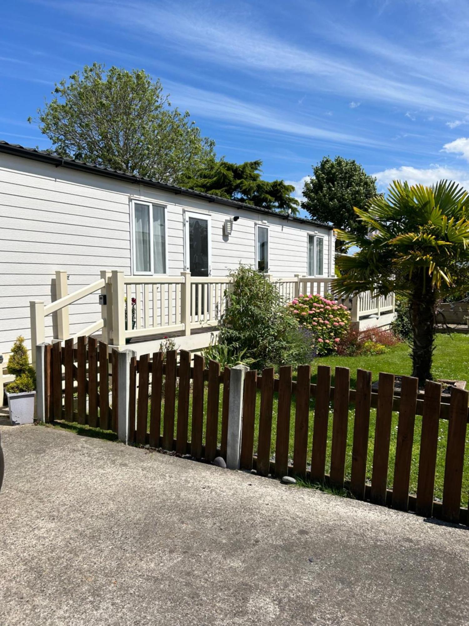 Hares Haven Pet Friendly Sleeps 6 Villa Kingston upon Hull Exterior photo