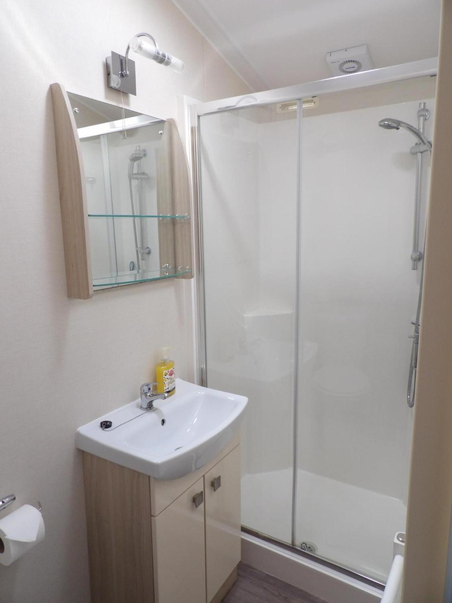 Hares Haven Pet Friendly Sleeps 6 Villa Kingston upon Hull Exterior photo